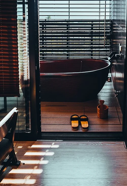 A real bath photographed inside a Japanese hotel in 2022